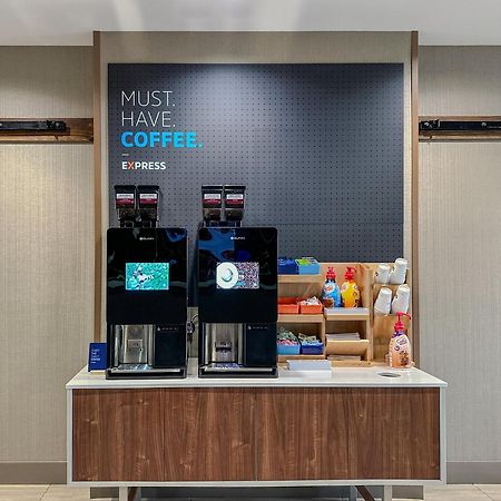Holiday Inn Express & Suites Chicago - Hoffman Estates By Ihg Экстерьер фото