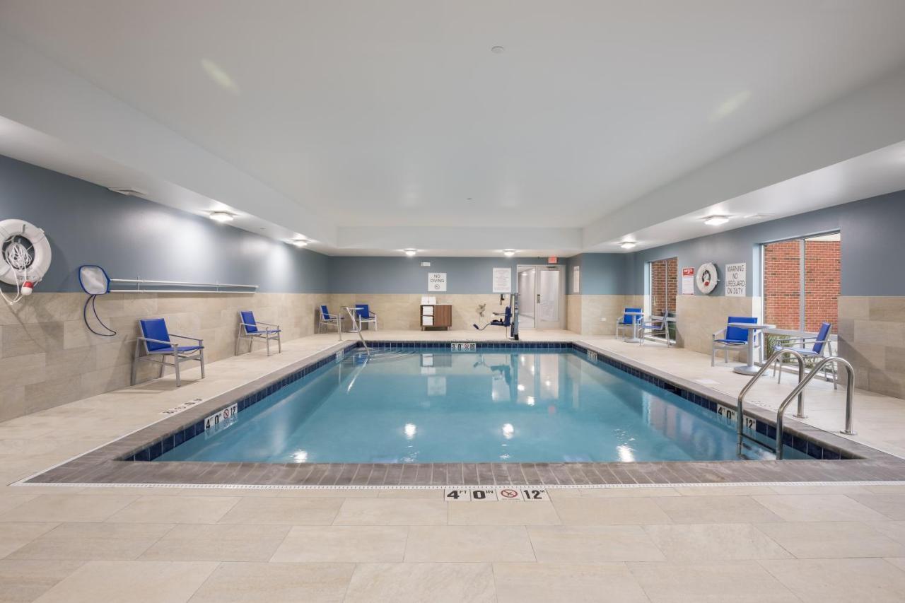 Holiday Inn Express & Suites Chicago - Hoffman Estates By Ihg Экстерьер фото