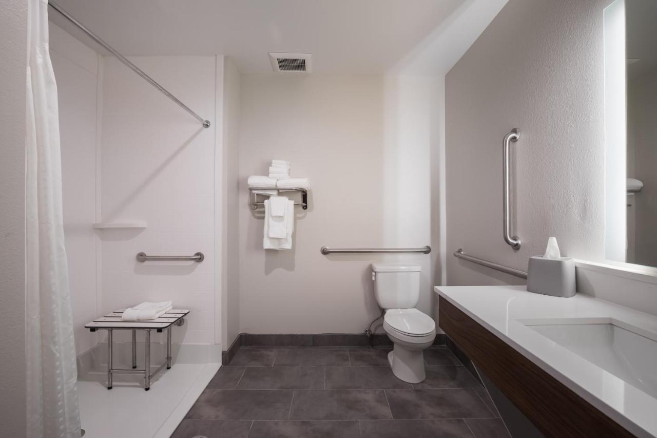 Holiday Inn Express & Suites Chicago - Hoffman Estates By Ihg Экстерьер фото