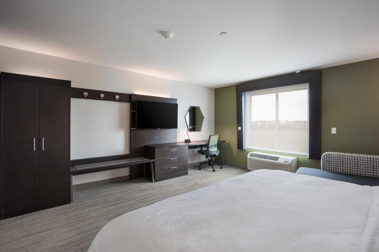 Holiday Inn Express & Suites Chicago - Hoffman Estates By Ihg Экстерьер фото