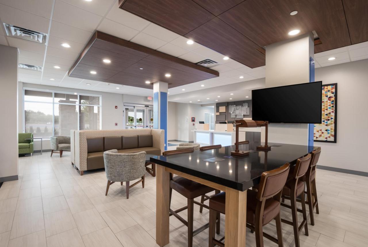 Holiday Inn Express & Suites Chicago - Hoffman Estates By Ihg Экстерьер фото